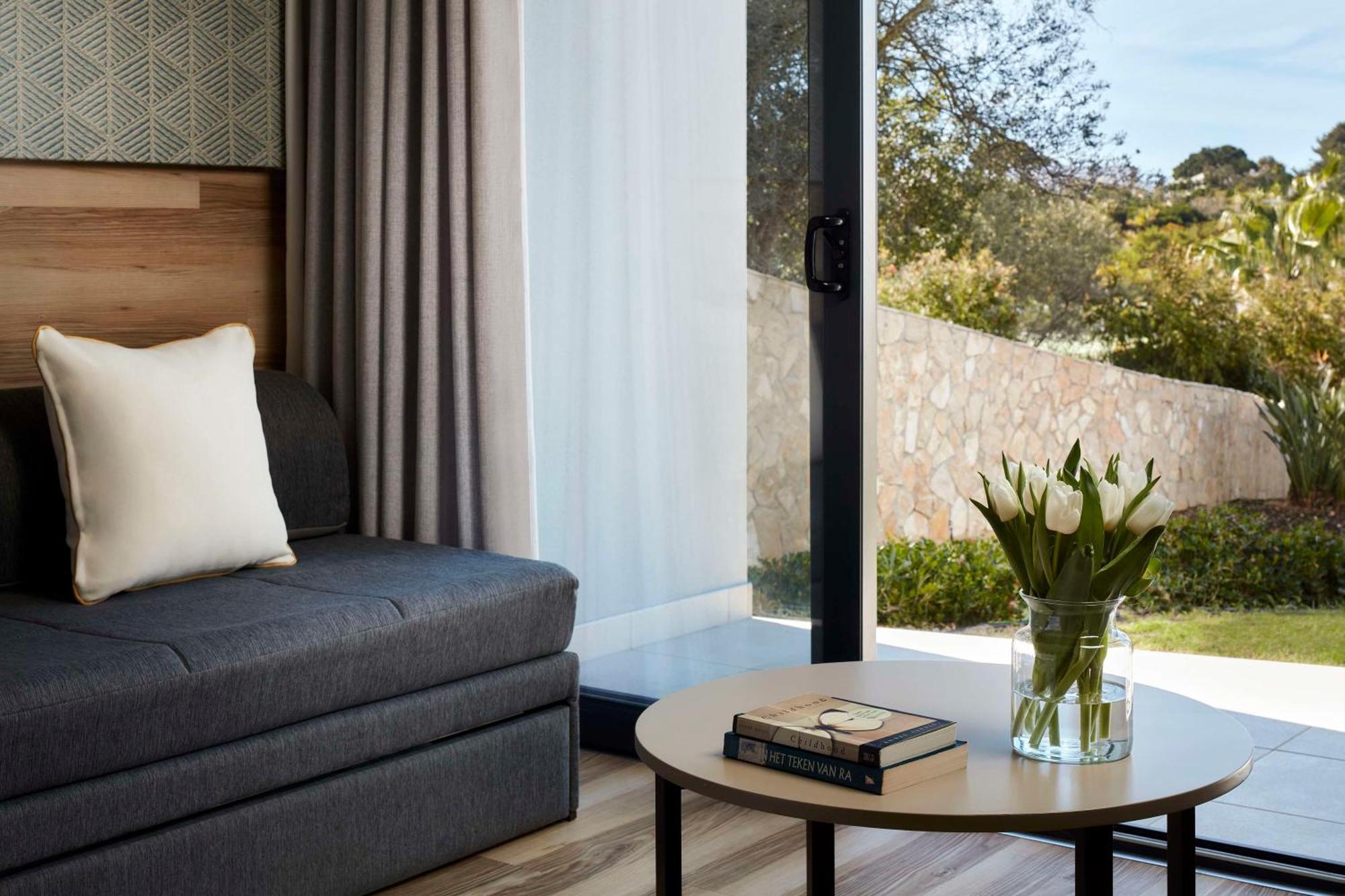 Tivoli Alvor Algarve Hotel Ngoại thất bức ảnh A room at the hotel